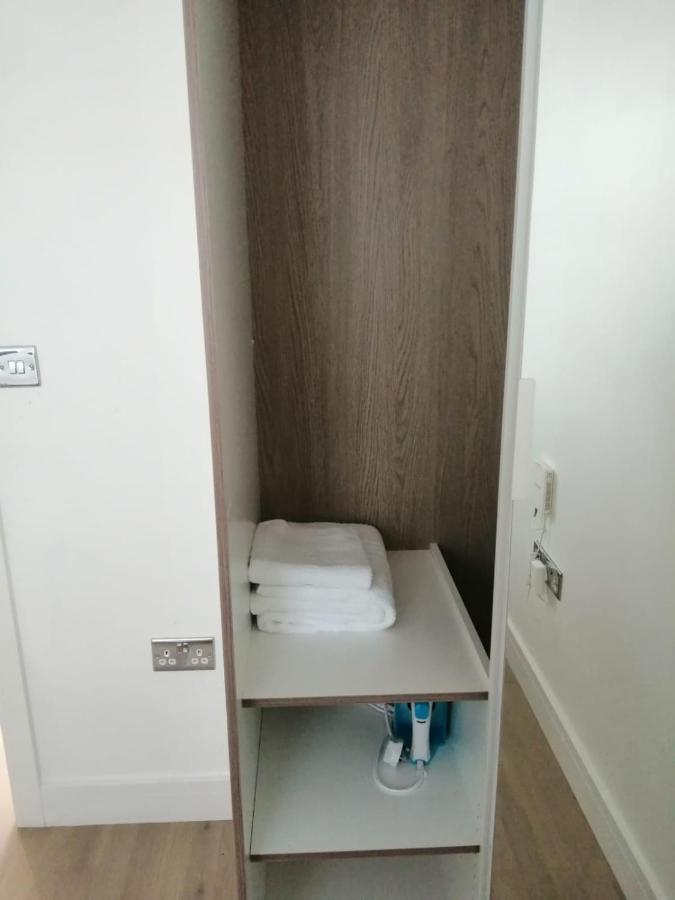 Apartment No 8 - Stay In Style In The Heart Of The Cathedral City. Τρούρο Εξωτερικό φωτογραφία