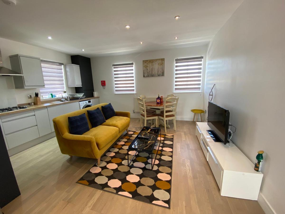 Apartment No 8 - Stay In Style In The Heart Of The Cathedral City. Τρούρο Εξωτερικό φωτογραφία