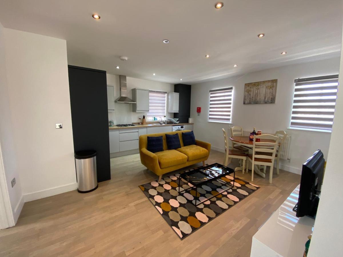 Apartment No 8 - Stay In Style In The Heart Of The Cathedral City. Τρούρο Εξωτερικό φωτογραφία
