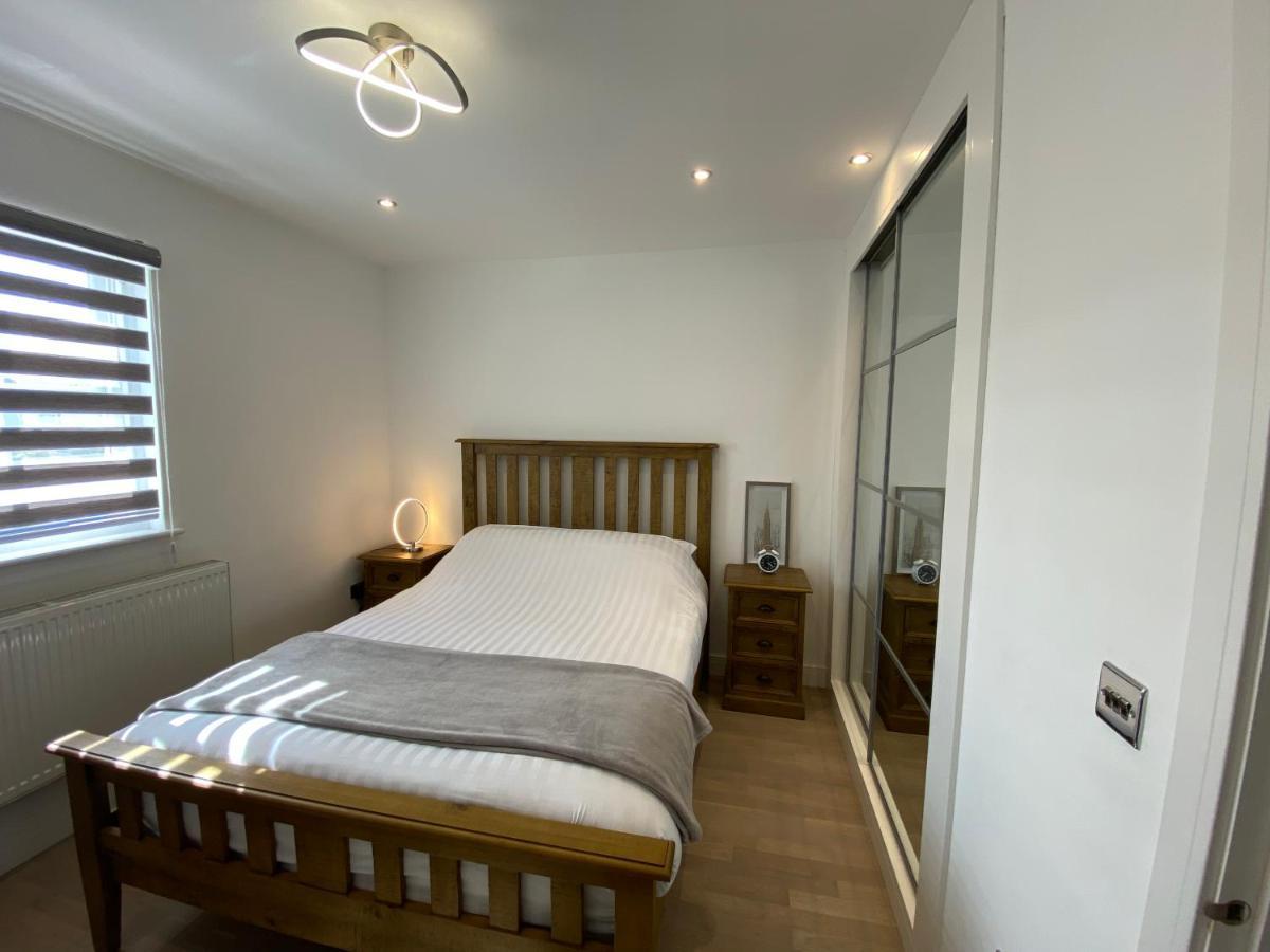 Apartment No 8 - Stay In Style In The Heart Of The Cathedral City. Τρούρο Εξωτερικό φωτογραφία